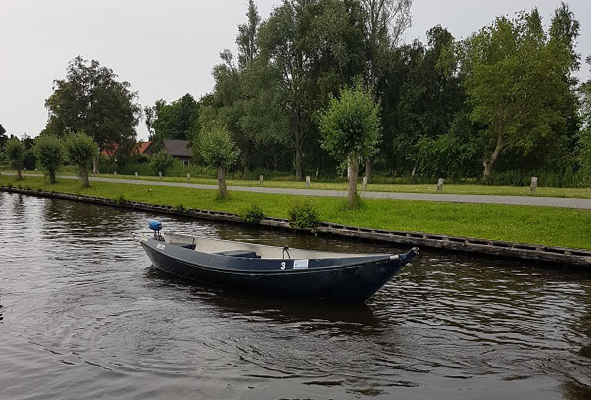 Electric boat