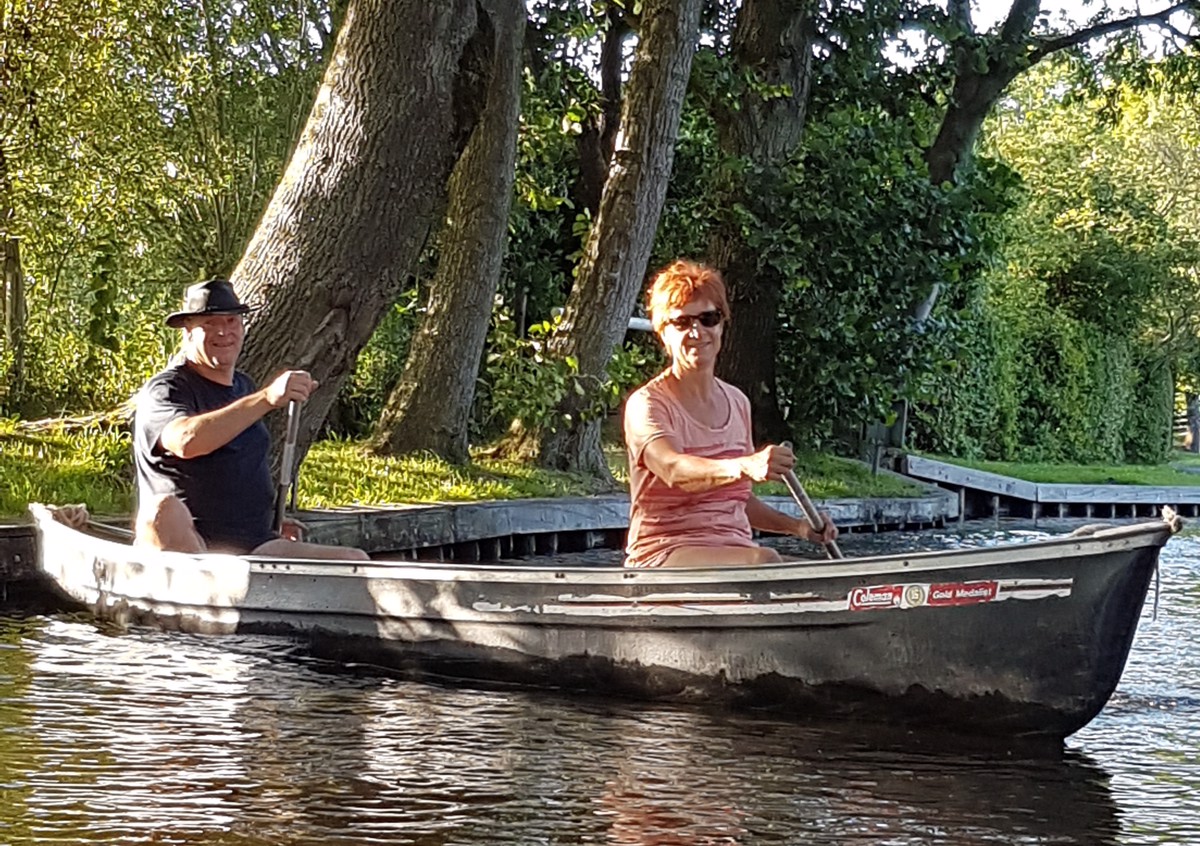 Canadian canoe · 3 people
